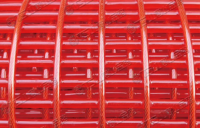 篩分設(shè)備選用聚氨酯篩網(wǎng)，高耐磨、壽命長