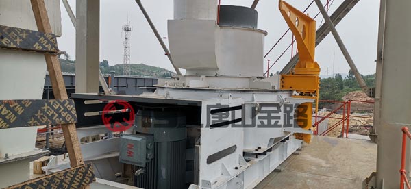 錘破、對輥破、立軸沖擊破三種制砂設(shè)備優(yōu)劣對比